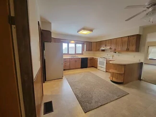 16981 M-52, Chelsea, MI 48118 - photo 2