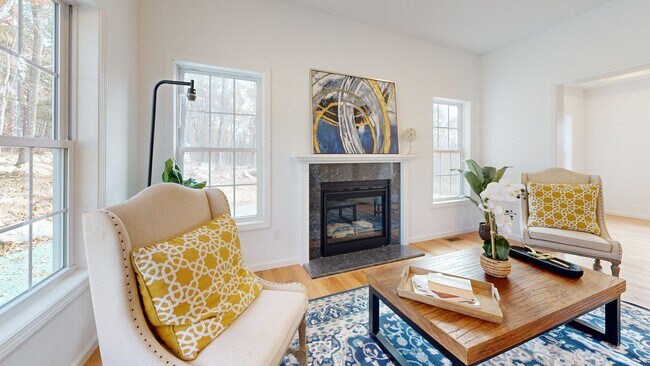 807 Pucker St, Coventry, CT 06238 - photo 2