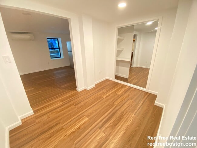 688 Parker St unit 1, Roxbury Crossing, MA 02120 - photo 5