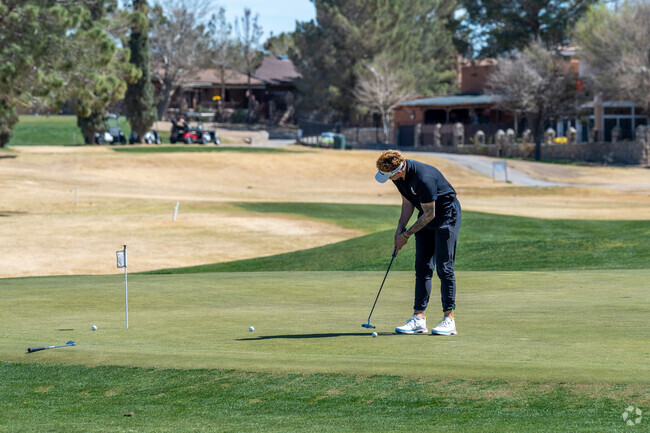 Experience the joy at Horizon Golf Course.