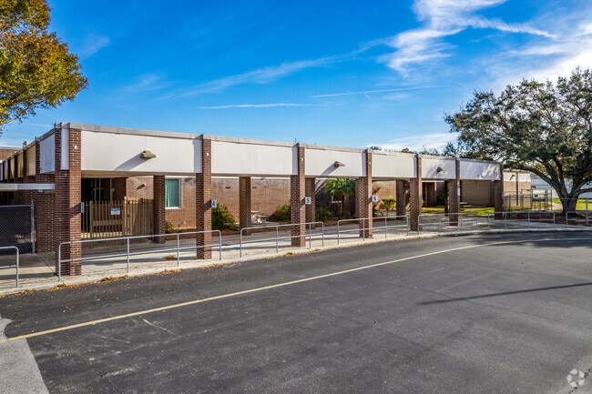 Bardmoor elementary school is rated a B- school on niche.