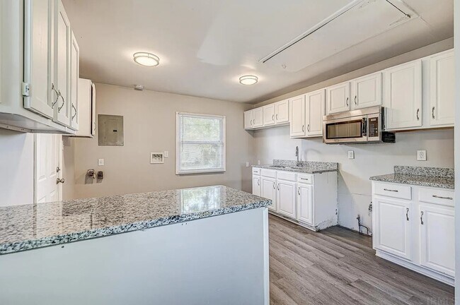 1302 Brummit Ln, South Bend, IN 46615 - photo 5