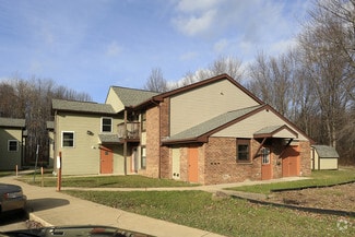 961 E Main St, Geneva, OH 44041