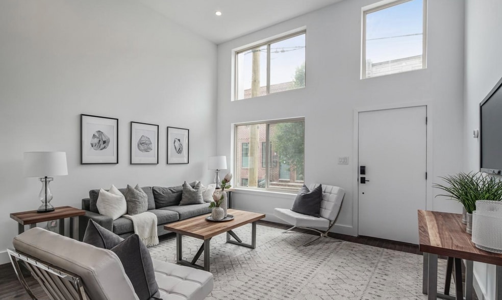 1345 S Garnet St, Philadelphia, PA 19146 - photo 1