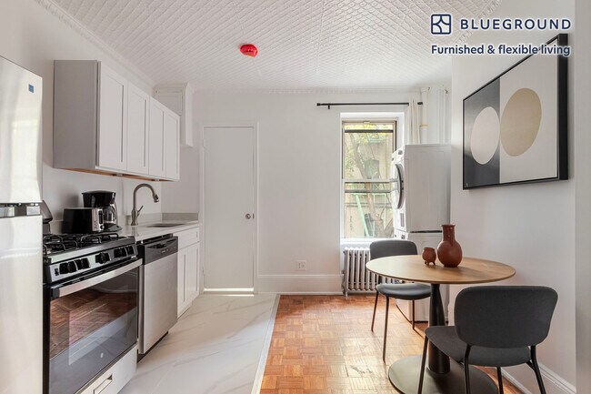 327 E 10th St unit FL2-ID2161, New York, NY 10009 - photo 5