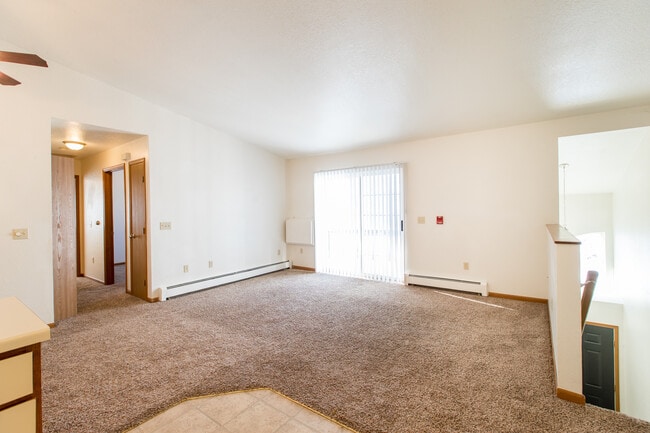 Harvest View Apartments-Heat/Water Included, Brillion, WI 54110 - photo 5