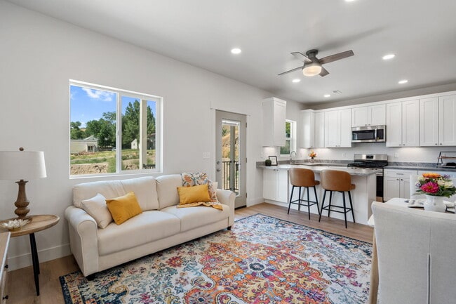 Jasper Loop, Pocatello, ID 83204 - photo 3