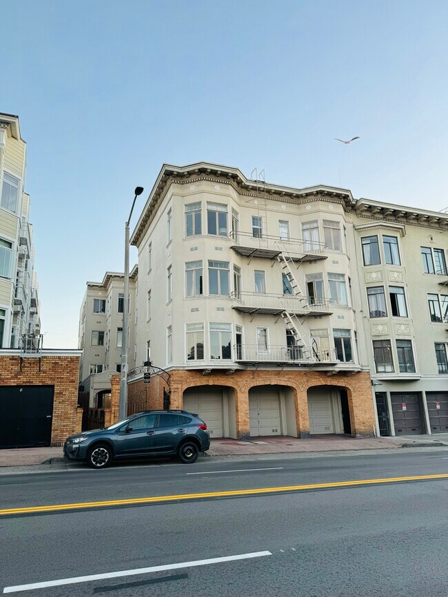 1225 Bay St Unit 8, San Francisco, CA 94123