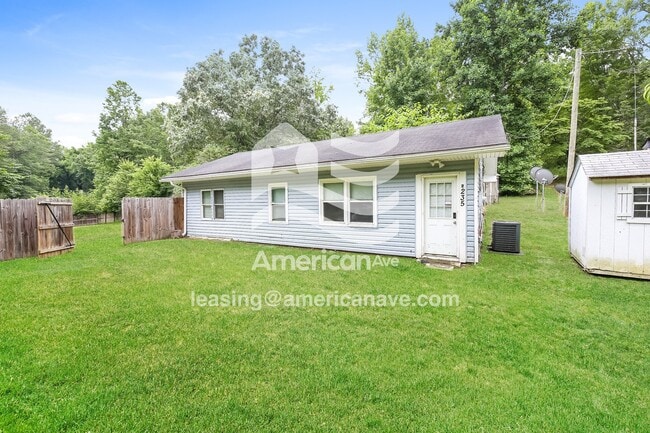 235 S Moore Rd, Fountain Inn, SC 29644 - photo 2