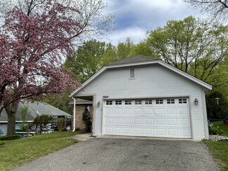 5864 Red Cherry Ln, Minnetonka, MN 55345