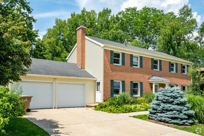 Brick colonial-style houses are also commonly found throughout Cherokee Park.
