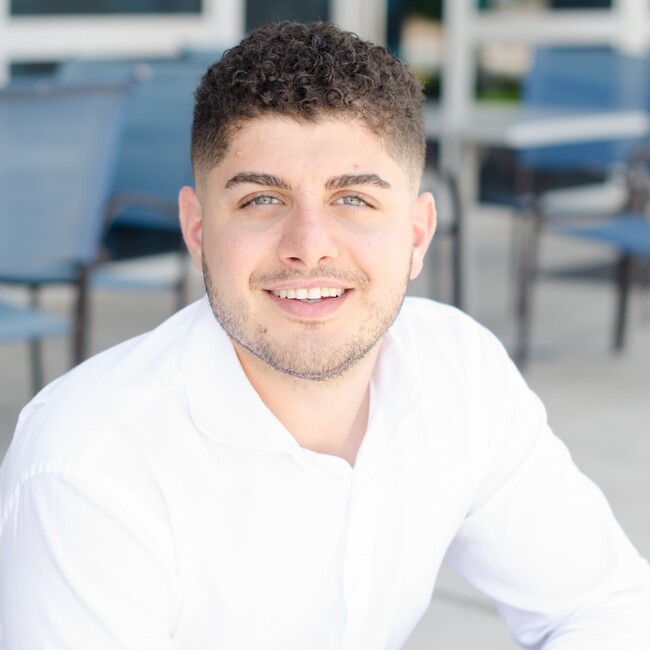 Agent Photo