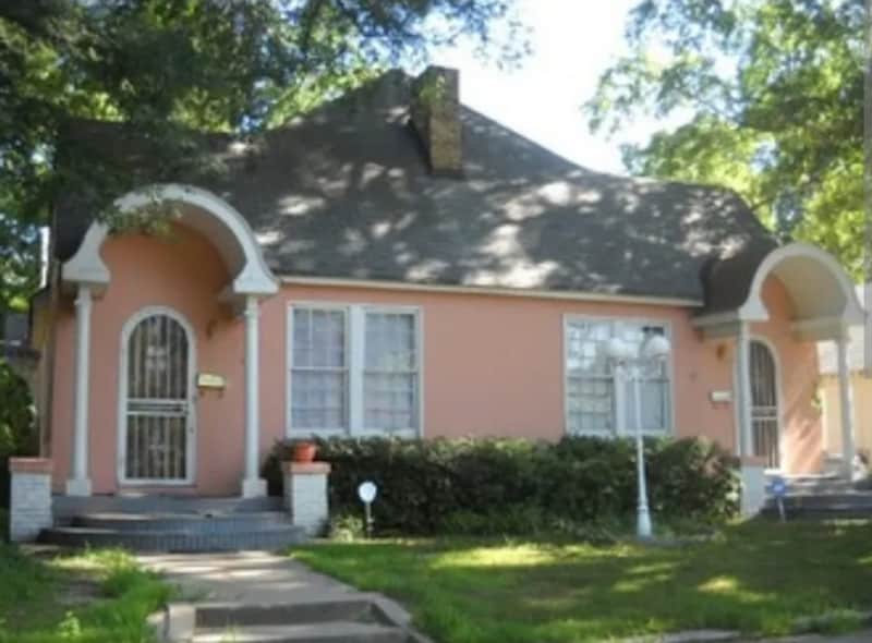 413 W 13th Ave, Pine Bluff, AR 71601 - photo 1