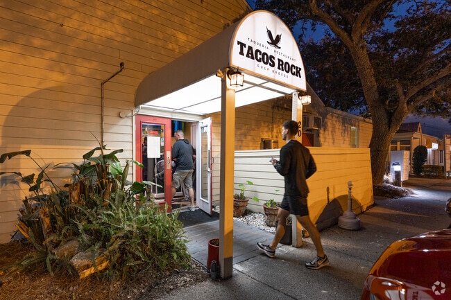 Sometimes there's standing room only at the popular Tacos Rock in Gulf Breeze, FL.