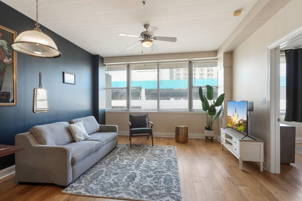 925 Common St unit ID1266909P, New Orleans, LA 70112 - photo 1