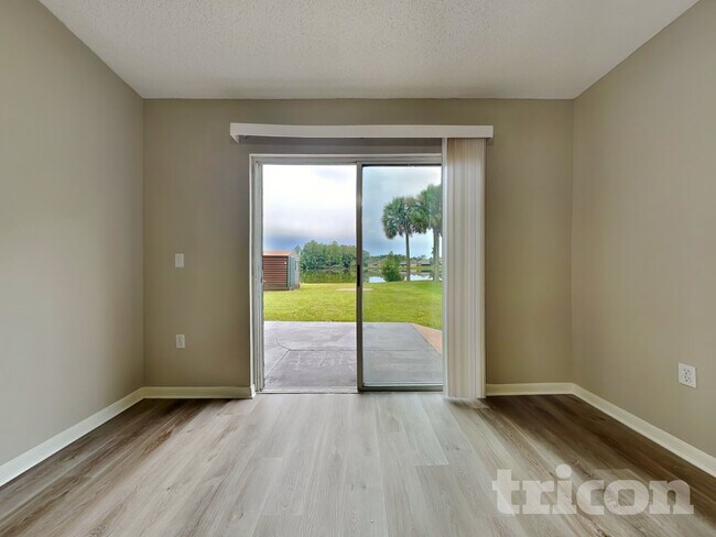 4468 Woodley Creek Rd, Jacksonville, FL 32218 - photo 6