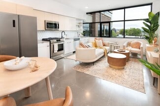 330 E Mill Plain Blvd, Vancouver, WA 98660