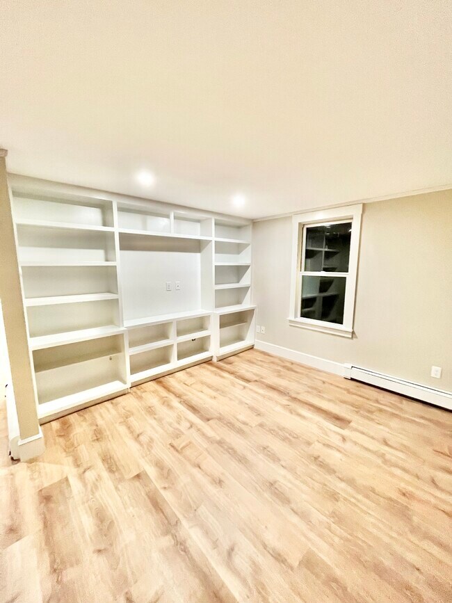 64 Foreside Rd Unit 3A, Falmouth, ME 04105