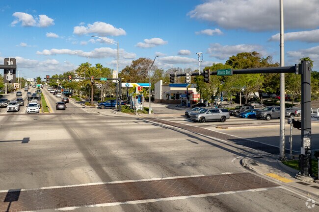 U.S. Route 1 hugs the west side of Harbor Village, connecting it with nearby cities.