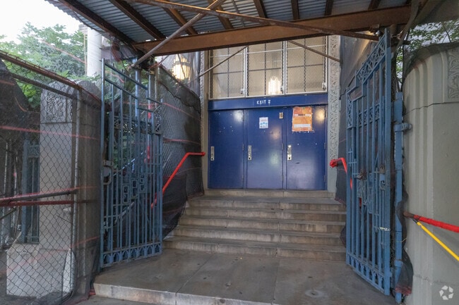 Bronx Envision Academy in The Bronx boasts a diverse curriculum.