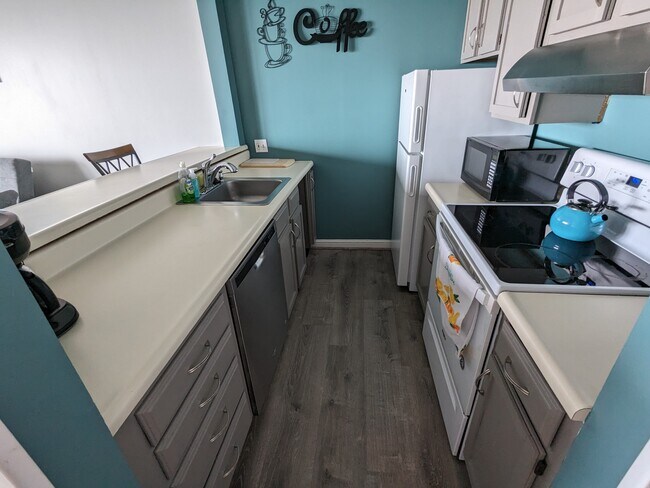 39 W Grand Ave unit 240, Old Orchard Beach, ME 04064 - photo 5