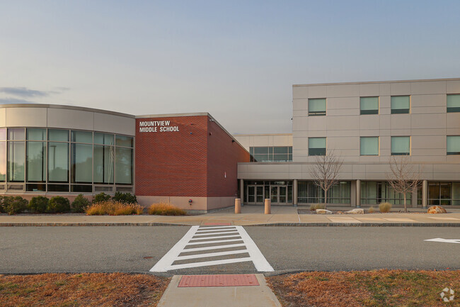 Mountview Middle School has a great early education program.