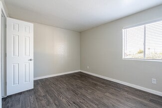 1301 E Mountain View Rd, Phoenix, AZ 85020