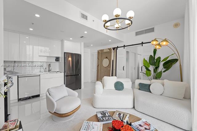 Met One unit T3709, Miami, FL 33131 - photo 5