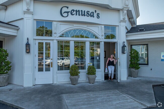 Residents can enjoy Italian fare, from fish & meat entrees to classic pasta dishes at Genusa's.