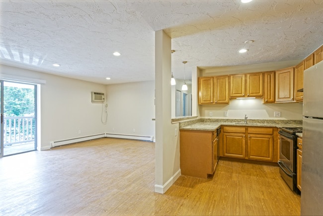 Waltham Overlook, Waltham, MA 02452 - photo 5