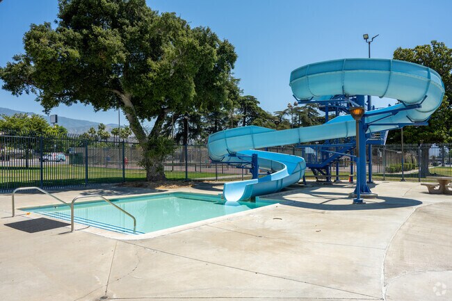 The best feature of Perris Hill Park is it's pool.