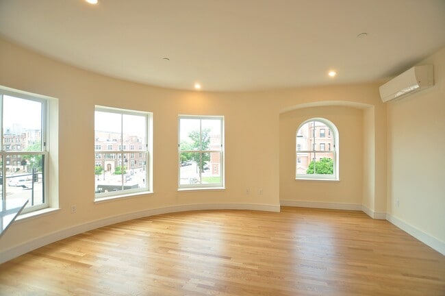 874 Beacon St unit 7, Boston, MA 02215 - photo 2