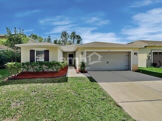 7271 Wakeview Dr, Davenport, FL 33896