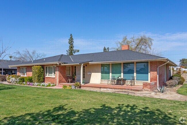 Ranch style homes can be found throughout the Firebaugh area.