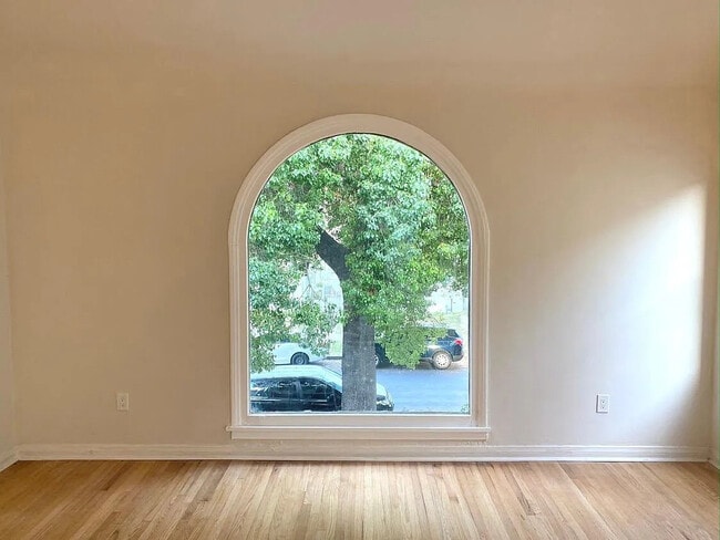 2807 Hillcrest Dr unit 4, Los Angeles, CA 90016 - photo 3