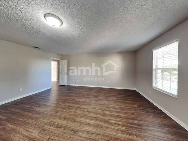 1921 Knollcrest Dr, Clermont, FL 34711 - photo 7