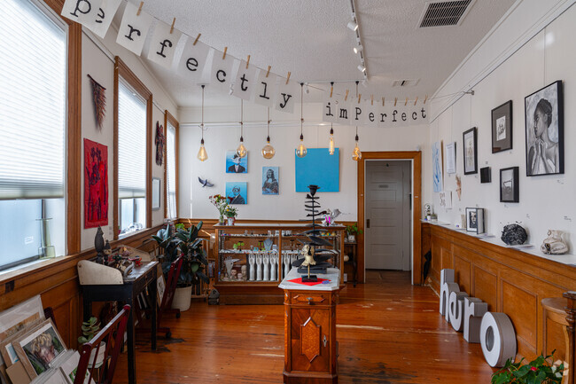 Imperfecta Gallery showcases and promotes women artists and minorities in Oregon City.