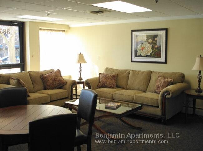 15 Allen St unit 8, Arlington, MA 02474 - photo 2