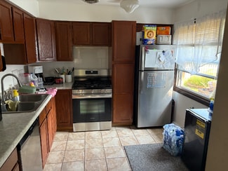 1217 16th St, North Chicago, IL 60064