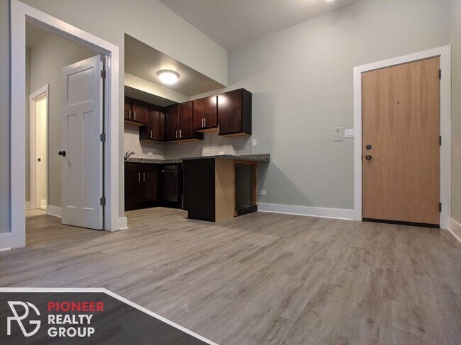 1437 N Dearborn St unit 35-b4, Chicago, IL 60610 - photo 3