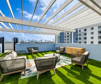 1250 NW 21st St, Miami, FL 33142