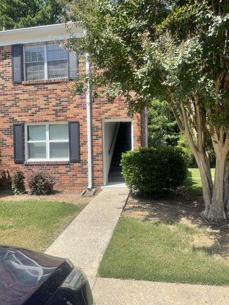 1906 Shades Cliff Terrace Unit The Hermitage, Vestavia Hills, AL 35216