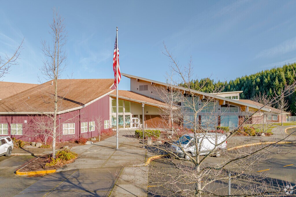 Front entrance to Donald Eismann Elementary School.