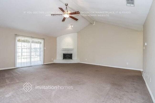 6402 Big Springs Dr, Arlington, TX 76001 - photo 6