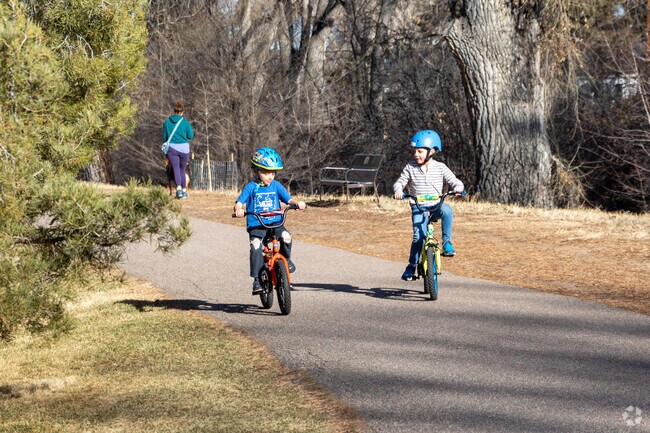 The Wellshire neighborhood is home to many parks and trails such as the Mamie D Eisenhower Park.