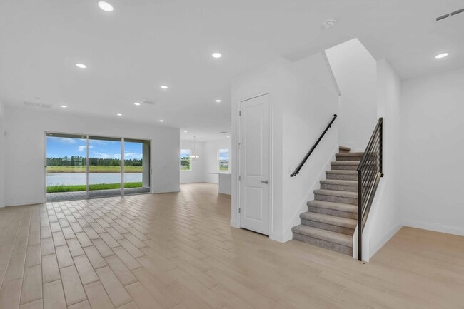 2626 Wise River Ln, Zephyrhills, FL 33541 - photo 3