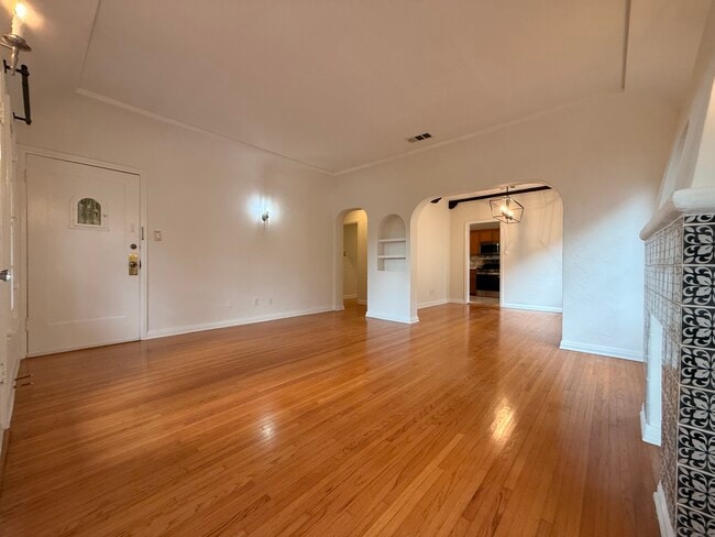 1437 S Holt Ave unit 1437 1/2, Los Angeles, CA 90035 - photo 3