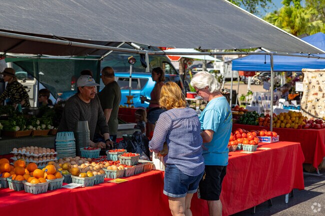 Cypress Woods residents can pick up fresh produce at the nearby Vanderbilt Farmer's Market.