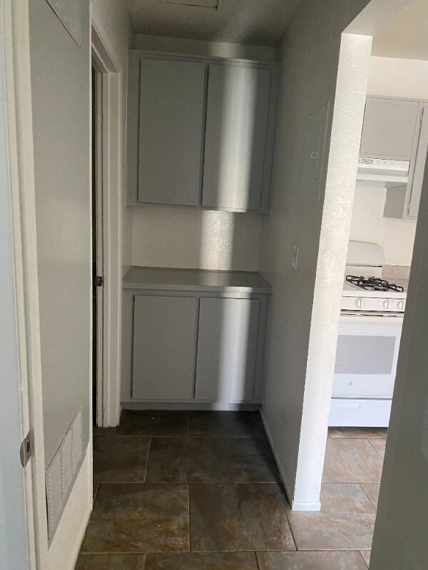 18335 Montezuma St unit 2, Adelanto, CA 92301 - photo 6