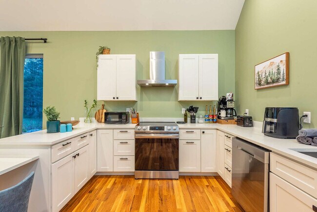 962 Riceville Rd unit ID1363924P, Asheville, NC 28805 - photo 6